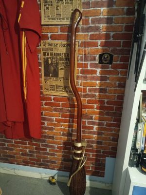 CINEREPLICAS - Harry Potter - Nimbus 2000 - U.K. | Catawiki