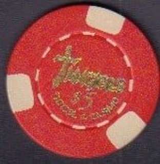 Casino pop poker chip | Piece of the Past