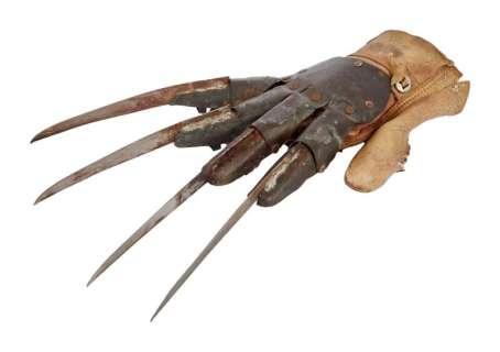 Lot 39 - A Nightmare On Elm Street 4 - The Dream Master and Freddy‘s Dead - The Final Nightmare | Robert Englund "Freddy Krueger" Glove Prop