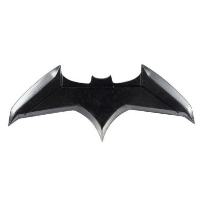 BATMAN V SUPERMAN: DAWN OF JUSTICE (2016) - Lot #509 : Batman‘s (Ben Affleck) Batarang
