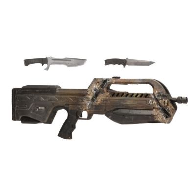 HALO (T.V. SERIES, 2022-PRESENT) - Lot #694 : Battle-damaged BR55 Battle Rifle and Pair of Combat Knives