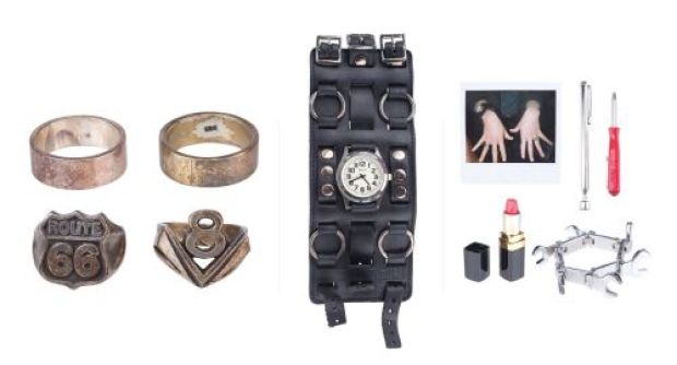 GONE IN 60 SECONDS (2000) - Lot #154 : Mike Papac Collection: Sara "Sway" Wayland‘s (Angelina Jolie) Set of Accessories