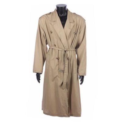 HIGHLANDER (1986) - Lot #160 : Connor MacLeod‘s (Christopher Lambert) Trench Coat