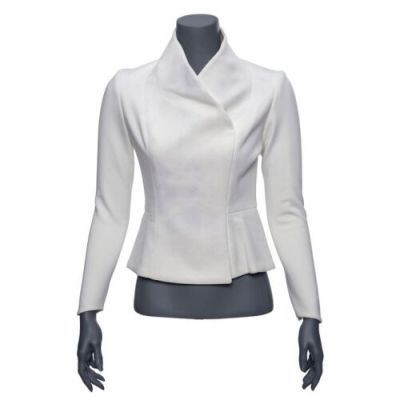 Blade Runner 2049 (2017) | Lot 61 : Luv’s (Sylvia Hoeks) White Jacket | Propstore
