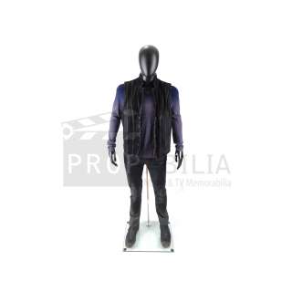 The Strain - Quinlan’s Costume (Rupert Penry-Jones) (0167) | Propabilia