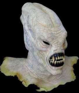 Lot 82 - Buffy the Vampire Slayer (1996–2003) - Demon Head Appliance from Episode 100 "The Gift"