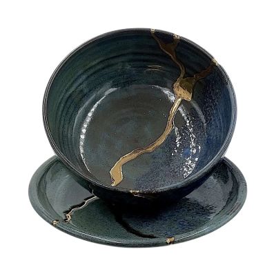 The Smashing Machine Dawn Staples (Emily Blunt) Production Used Plate & Bowl | VIP Fan Auctions