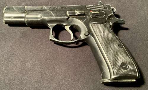 The Dark Knight Rises (2012) - Original Selina/Catwoman Anne Hathaway Prop Gun | Hanlin Auction Service