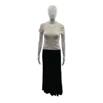 Lot 123: Crime 101 Maya Screen Worn T-Shirt & Skirt Ch 6 Sc 192 | VIP Fan Auctions