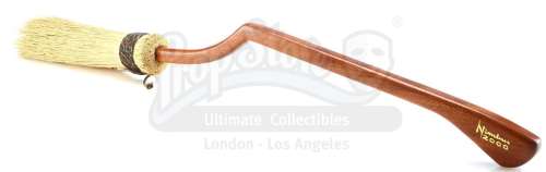 HARRY POTTER AND THE SORCERER‘S STONE (2001) - Lot 322 - Senior Executive Nimbus 2000 Crew Gift