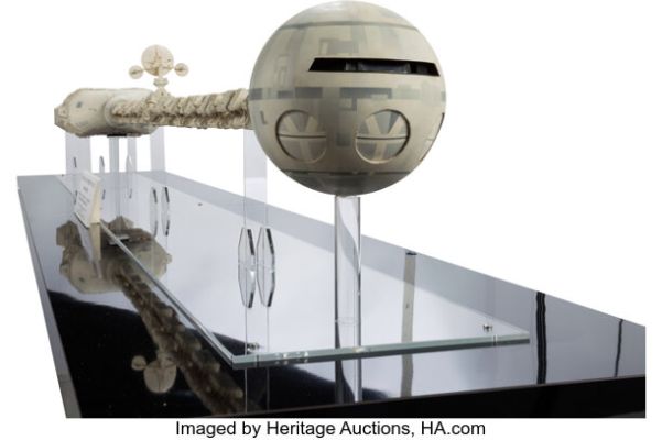 2001: A Space Odyssey (MGM, 1969), Studio-Quality 1:100 Scale Discovery One Model Miniature Replica. | Heritage