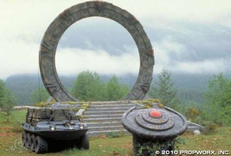 Lot 51 - SG-1 Travel Stargate