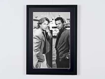 Miami Vice - Classic TV (1984–1989) - Don Johnson "Sonny Crockett" & Philip Michael Thomas "Ricardo | Miami Vice - Classic TV (1984–1989) - Don Johnson "Sonny Crockett" & Philip Michael Thomas "Ricardo - Fine Art Photography - Luxury Wooden Framed 70X50 cm - Limited Edition Nr 03 of 30 - Serial ID 17701 - Original Certificate (COA), Hologram Logo… | Catawiki