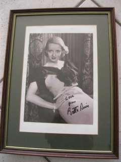American Icon - Bette Davis - Original Autograph on framed maxi-photo | Catawiki