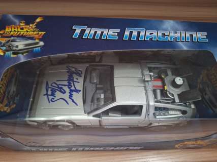 Back to the Future - DeLorean Time machine Model, signed by Christopher Lloyd ( Dr. Emmet "Doc" Brown) - German Comic Con | Catawiki