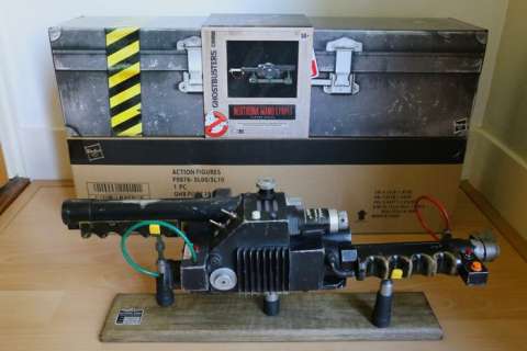 Ghostbusters - Hasbro - - Movie prop Customized Ghostbusters Neutrona Wand 1984 - MODDED and WEATHERED - cosplay movie prop | Catawiki