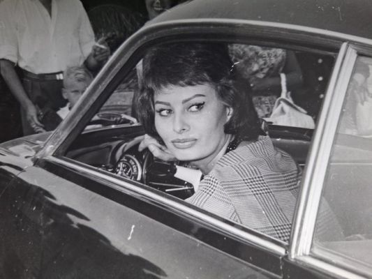 Paul Louis - Sophia Loren, at the Cannes Festival, 1962 | Catawiki