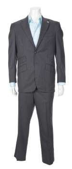Lot 880 - ROBIN WILLIAMS MAN OF THE YEAR SUIT AND COSTUME