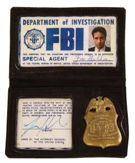 Lot 409 - THE X FILES DAVID DUCHOVNY AS “MULDER” FBI CREDENTIALS