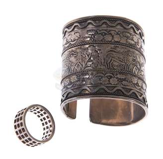 Lot 430 - Thir13en Ghosts - Kalina‘s Bracelet & Ring (Embeth Davidtz)