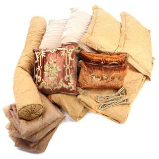 THE TWILIGHT SAGA: ECLIPSE (2010) - Lot 319 - Edward Cullen‘s Bedroom Bedding