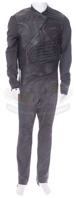 Lot 9 - After Earth - Cypher Raige‘s Uniform (Will Smith)