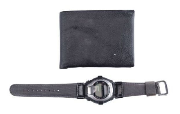 GONE IN 60 SECONDS (2000) - Lot #748 : Mike Papac Collection: Randall "Memphis" Raines‘ (Nicolas Cage) Casio G-Shock GT-000 Watch and Wallet