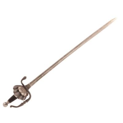 PIRATES OF THE CARIBBEAN: ON STRANGER TIDES (2011) - Lot #274 : Angelica‘s (Penelope Cruz) Metal Pirate Sword