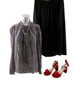 Burnt Simone Forth (Uma Thurman) Movie Costumes | Premiere Props