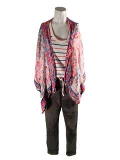 Five Feet Apart Stella (Haley Lu Richardson) Movie Costumes | Premiere Props