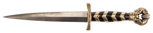 Lot 1558 - Tom Hiddleston ‘Loki‘ hero frost dagger from Thor: The Dark World.