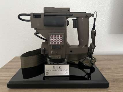 Master Replicas Aliens Motion Tracker | RPF Junkyard