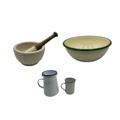 Lot 70: The Sheep Detectives George Hardy Screen Used Feeding Bowls, Jug, Paint Cup & Pestle & Mortar | VIP Fan Auctions