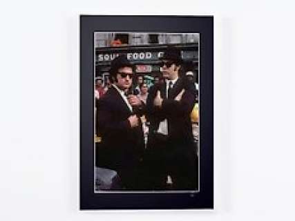 The Blues Brothers (1980) - John Belushi & Dan Aykroyd - (Promo Shoot) | The Blues Brothers (1980) - John Belushi & Dan Aykroyd - (Promo Shoot) - Fine Art Photography - Luxury Wooden Framed 70X50 cm - Limited Edition Nr 01 of 30 - Serial ID 16893 - Original Certificate (COA), Hologram Logo Editor and QR Code | Catawiki