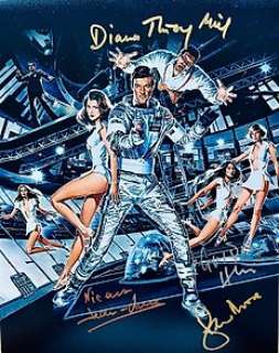James Bond 007: Moonraker | James Bond 007: Moonraker - signed by Roger Moore and the Drax Girls: christina hui, jean-louise nicaise and diana thierry mieg | Catawiki