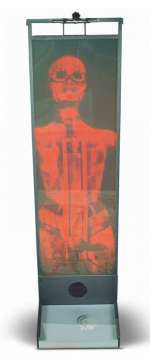 Hans Rüdiger Giger - Alien - A New and Unopened HR Giger Hologram with accompanying book (No. 12/23) in the original box. | Catawiki