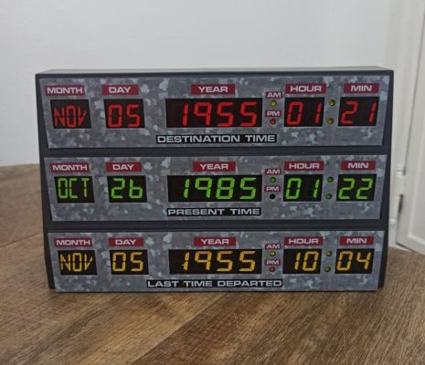 Back to the Future, Official 3D Desk Lamp / Wall Light from the 1985 classic movie (mint condition) | Catawiki