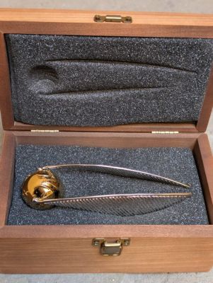 Harry Potter - Golden Snitch Executive Gift (2001) – Metal – Original Wooden Box – No COA - Warner Bros.