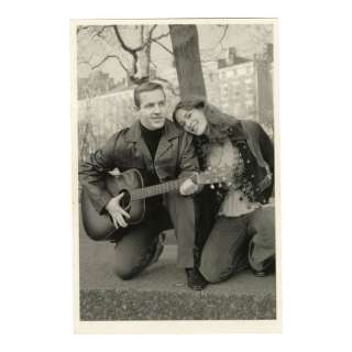 Elf (2003) | 634. Buddy’s (Will Ferrell) Photograph of Walter Hobbs (James Caan) and Susan Wells (Jane Bradbury) | Propstore