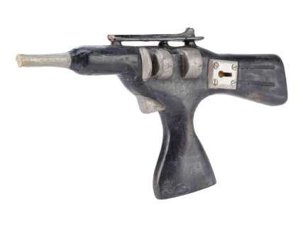 Logan’s Run (Tv Series, 1977-1978) | Positive’s "Half Life" Stun Pistol | Propstore