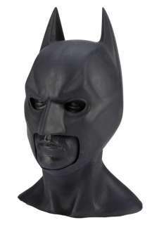 THE DARK KNIGHT (2008) - Lot #85 : Batman‘s (Christian Bale) Cowl