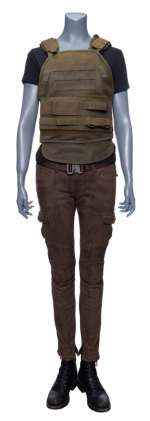 TERMINATOR: DARK FATE (2019) - Lot #1049 : Sarah Connor‘s Rev-9 Battle Costume