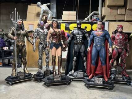 Life Size Justice League 1:1 Superman Batman Wonderwoman Flash Aquaman Cyborg | eBay US (Buy It Now)