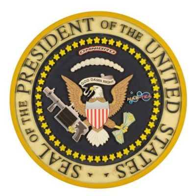 IDIOCRACY (2006) - Lot #863 : President Dwayne Elizondo Mountain Dew Herbert Camacho‘s (Terry Crews) House of Representin‘ Presidential Podium Seal