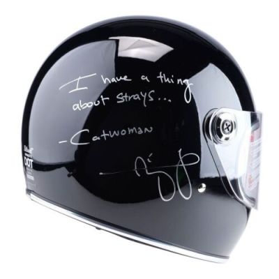 THE BATMAN (2022) - Lot #2031 : Zoe Kravitz-Autographed Catwoman Helmet Replica