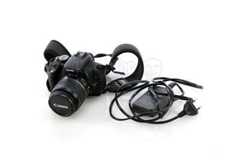 Sense 8 | S2E12 - Amor Vincit Omnia: Detective Mun’s Camera | Propstore