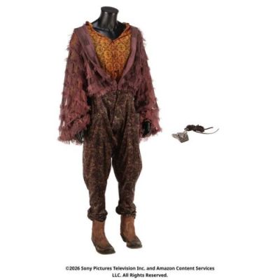 Wheel of Time, the (T.V. Series, 2021-2023) | Lot  247. Mat Cauthon’s Tanchico Costume | Propstore