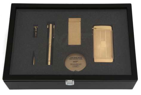 James Bond The Man With The Golden Gun (1974) - Factory Entertainment authentic gold plated 1:1… | Ewbank’s