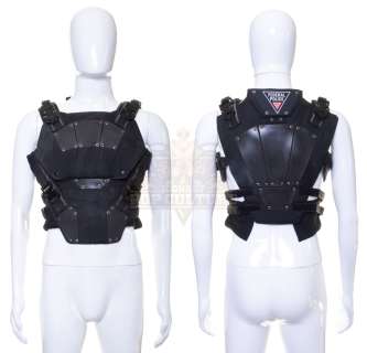Total Recall (2012) - Federal Police Chest Armor – A576 | Icons of Pop Culture