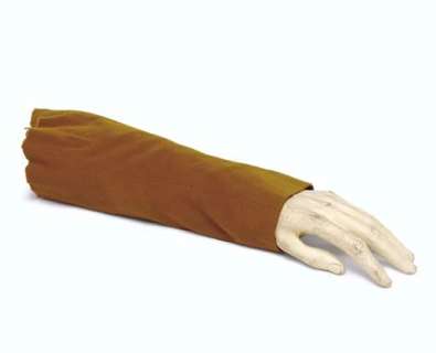 Star Trek: The Next Generation - Lot 551 - DATA‘S HAND AND SLEEVE